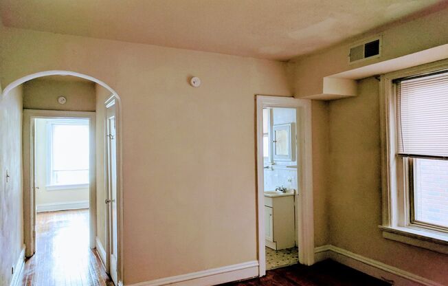 1 bed, 1 bath, $1,195, Unit Apt. 06