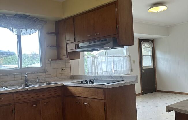 3 Bed 2 Bath Home for Rent!