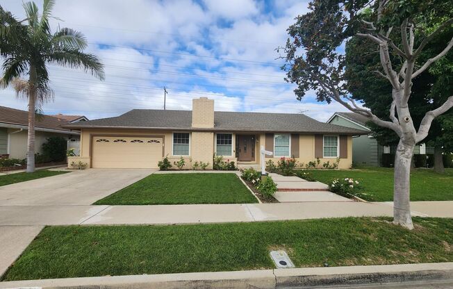 Quite Neighborhood: 3 Bedroom 2 Bath Home