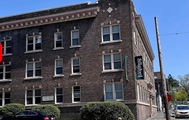 Historic Charm Steps from UW — The Stanford Apartments