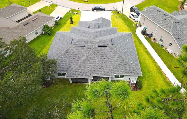 NEW Roomy 3 Bed 2 Bath Duplex Home on a Cul De Sac in Palm Coast FL!