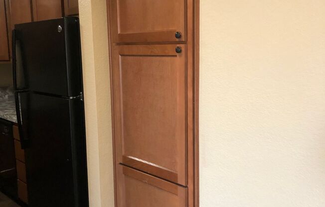 2 beds, 2 baths, 900 sqft, $2,800, Unit 416