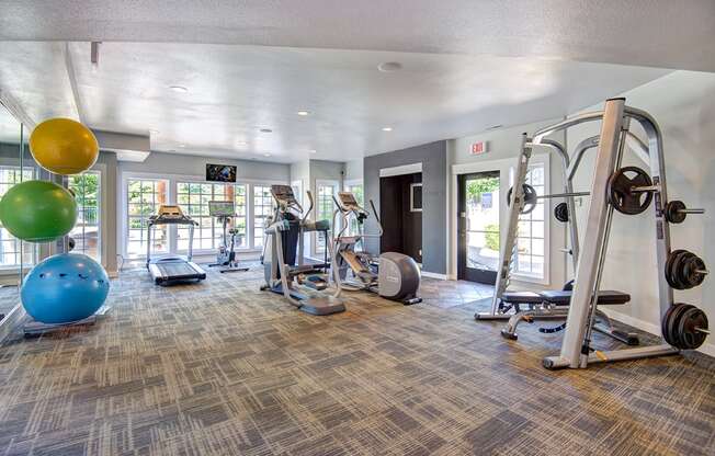 Puyallup Apartments- Deer Creek Apartments- common space- gym