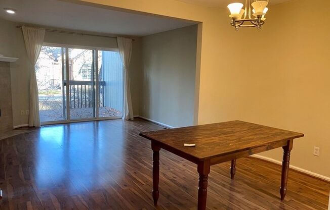 Tri-Level Townhome in Central Fort Collins!