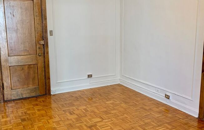 Studio, 1 bath, 300 sqft, $1,365, Unit 530-512