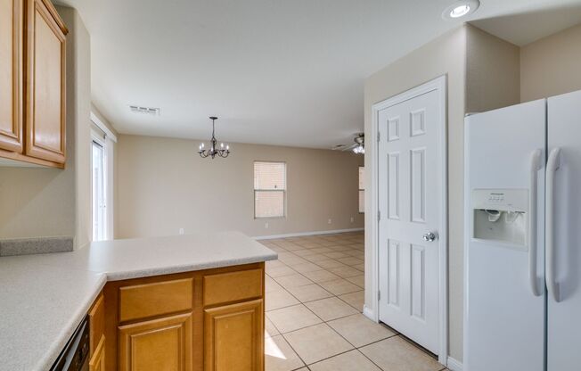 4 beds, 2.5 baths, $1,900