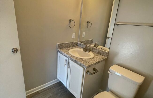 2 beds, 1.5 baths, 990 sqft, $975, Unit 4418-E