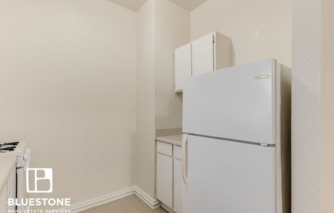 1 bed, 1 bath, 579 sqft, $1,100, Unit 216