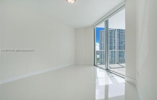 2 beds, 2 baths, 1,670 sqft, $5,500, Unit 17301 Biscayne Blvd unit 1103