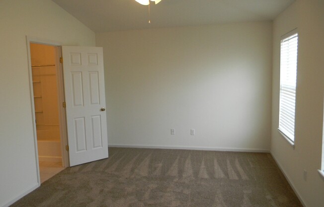 5891 PARKSTONE XING DR