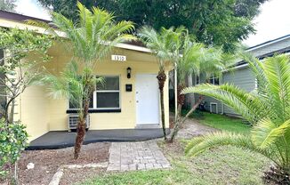 Charming 2-Bedroom/1-Bath Duplex in Wadeview Park neighborhood!