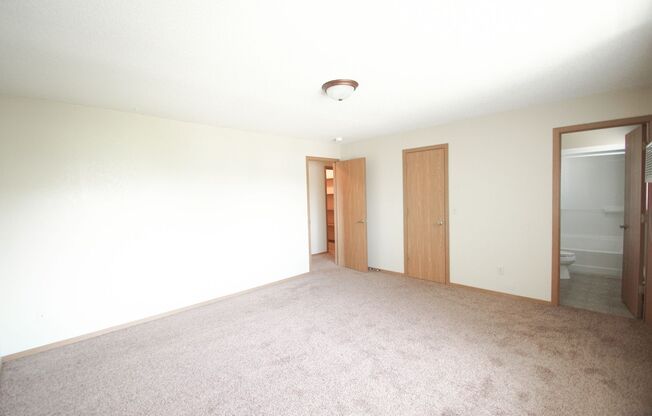 2 beds, 2 baths, 1,160 sqft, $1,415, Unit 1818-114