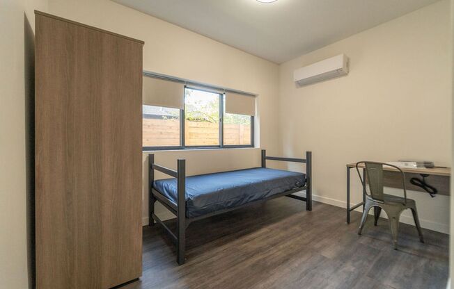 Studio, 1 bath, 1,186 sqft, $748, Unit Spring Double 2027