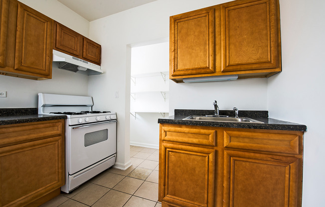 8155 S Ingleside