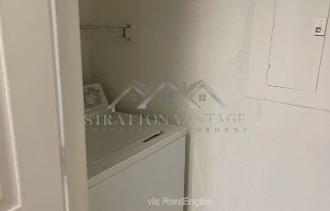 1 bed, 1 bath, 692 sqft, $1,140, Unit 367