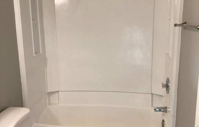 2 beds, 2 baths, 900 sqft, $1,475, Unit 234