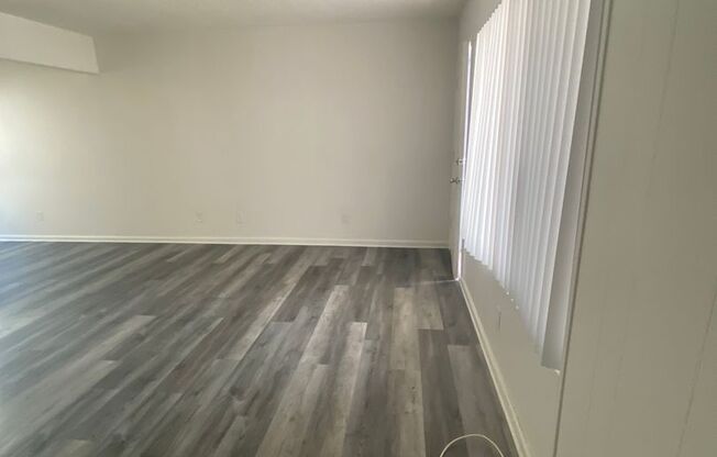 2 beds, 1 bath, 764 sqft, $1,995, Unit Unit 10