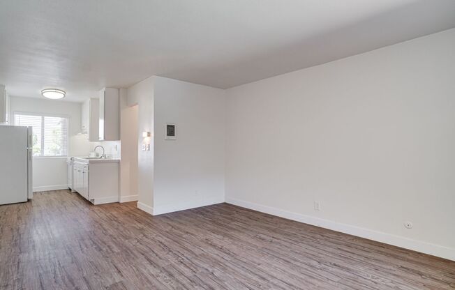 Studio, 1 bath, $1,425, Unit 9