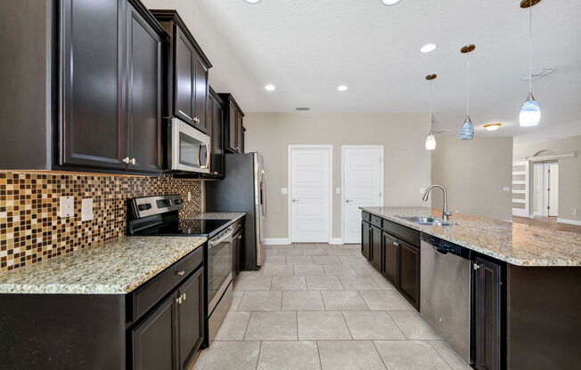 4512 LINWOOD TRCE LN