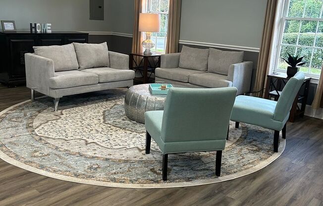 1 bed, 1 bath, 728 sqft, $925