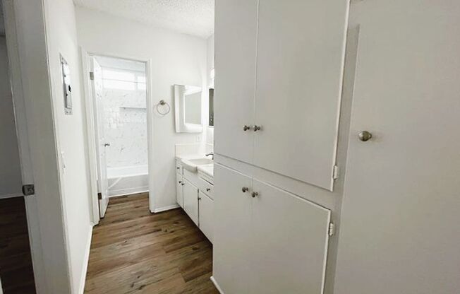 1 bed, 1 bath, $1,795, Unit 104#07