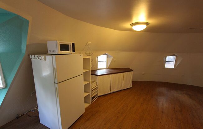 $300 OFF First Month | Unique Dome Studio Surrounded by Ponderosa Pines – Parks, AZ