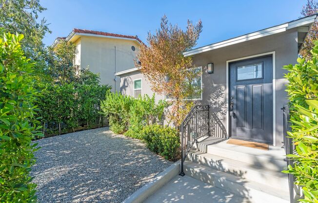 Cozy Home in Culver City!