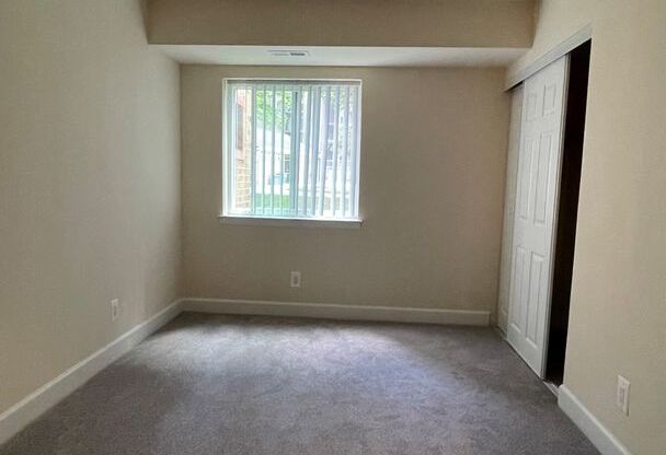 3 beds, 2 baths, 1,152 sqft, $2,300, Unit 14201 #103