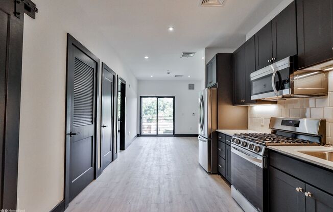 45 LARRY HOLMES DR