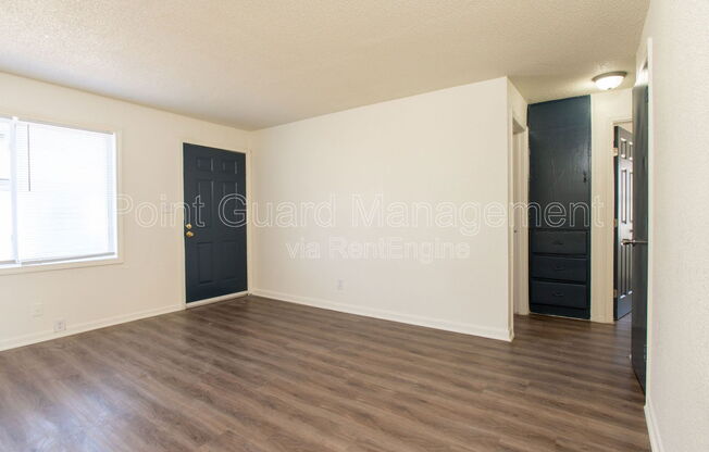 751 S BEVERLY DR