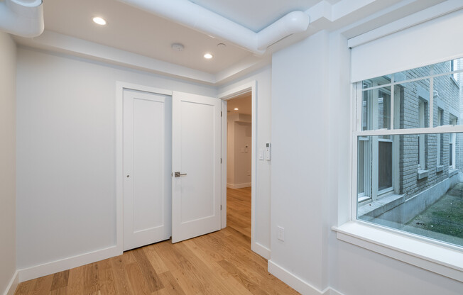 2 beds, 1 bath, 623 sqft, $3,300, Unit 24