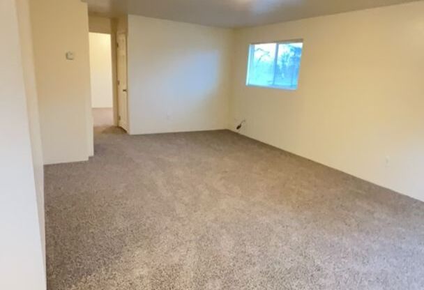 2 beds, 1 bath, 700 sqft, $1,245, Unit 421C