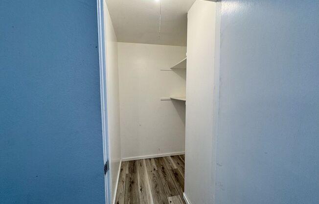 1 bed, 1 bath, 519 sqft, $899, Unit 6