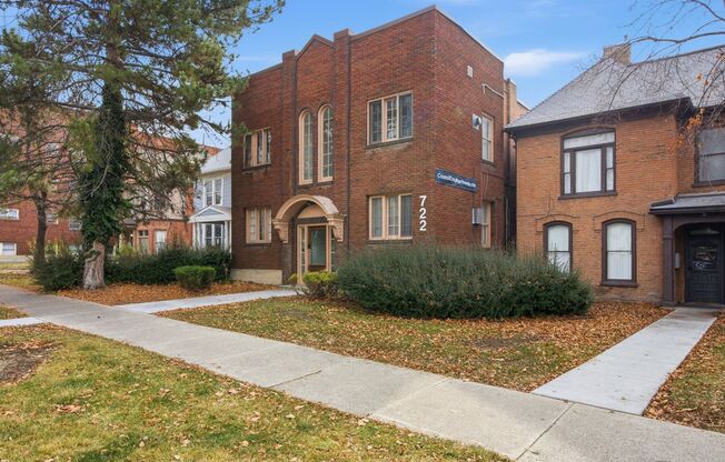 1 bed, 1 bath, $1,100, Unit 722-06