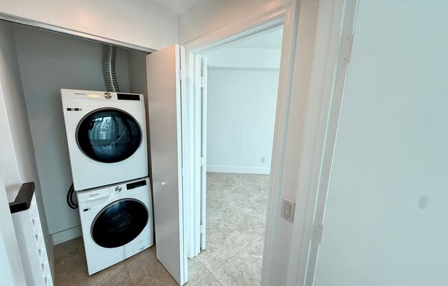 3 beds, 3 baths, $5,495