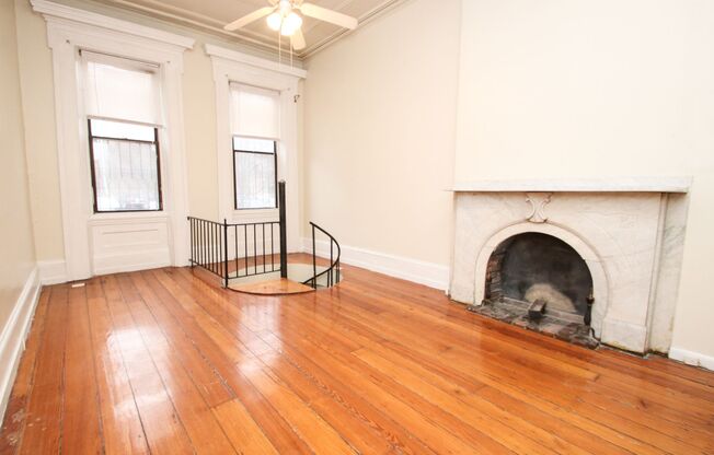 Spacious Bilevel 1 BR, 1.5 BA & More!*Available September*
