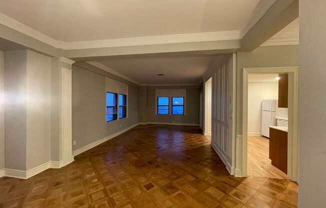 3 beds, 2.5 baths, 2,130 sqft, $3,024, Unit 1200