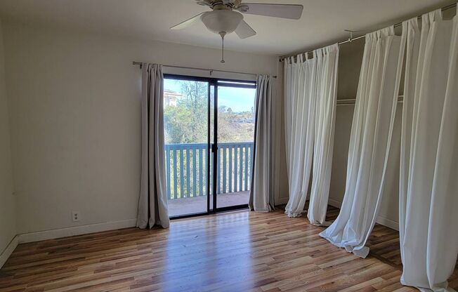 2 Bedroom Townhouse with Canyon views from two levels