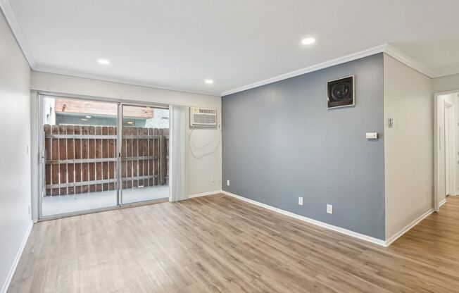 1 bed, 1 bath, 695 sqft, $1,898, Unit 208