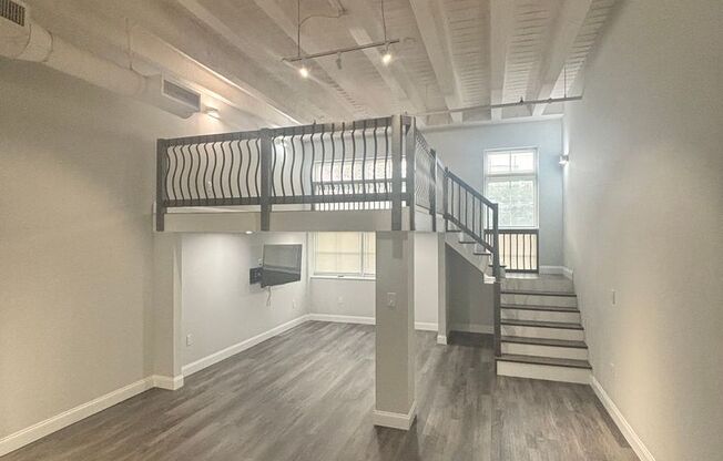 1 bed, 1 bath, 901 sqft, $2,525, Unit 104