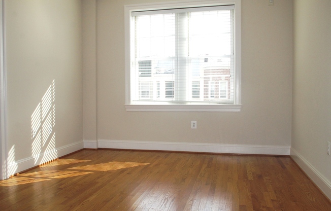 2 beds, 2 baths, 850 sqft, $3,900, Unit 203