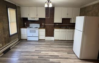 3 beds, 1 bath, $1,400