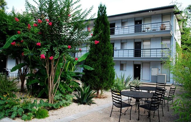 1 bed, 1 bath, 580 sqft, $1,199