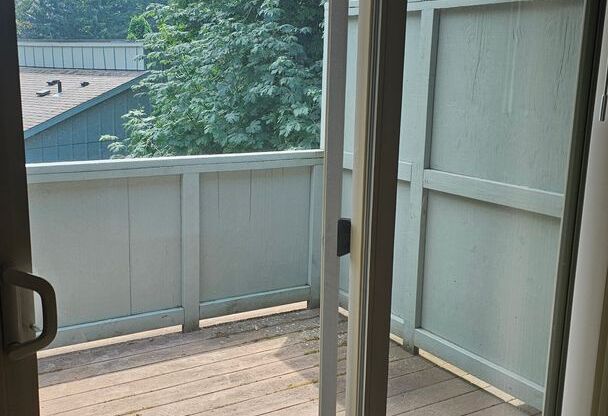 2 beds, 1 bath, 840 sqft, $1,795, Unit D03