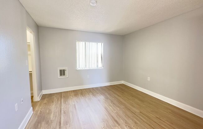 1 bed, 1 bath, 495 sqft, $1,129, Unit F4