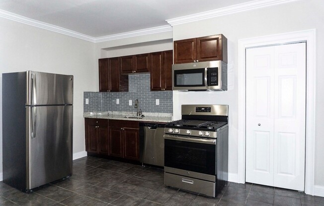 2 beds, 1 bath, 1,200 sqft, $3,200, Unit 1
