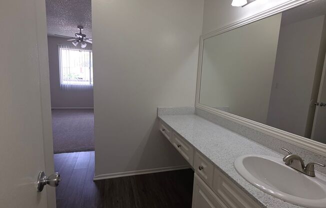 1 bed, 1 bath, 713 sqft, $2,075, Unit A128