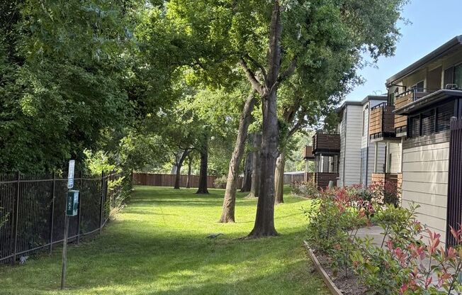 2 beds, 1 bath, 1,015 sqft, $1,795, Unit 078