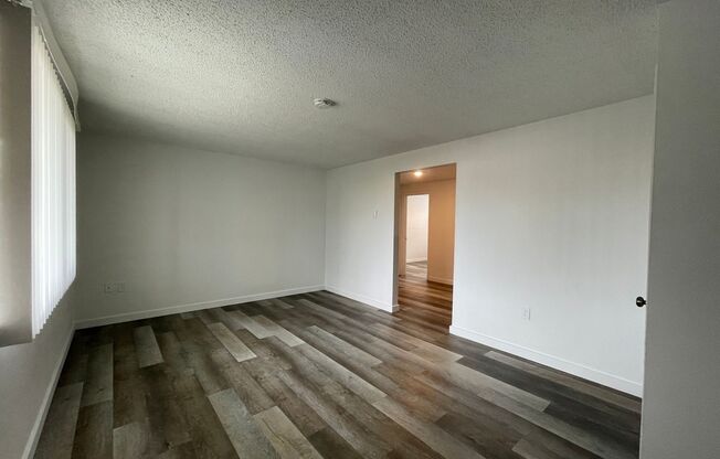 2 beds, 1 bath, 600 sqft, $1,095, Unit Unit 4