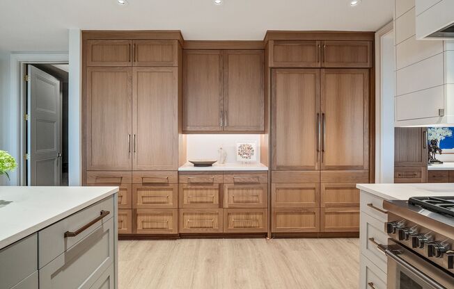 3 beds, 3.5 baths, $10,000, Unit Units 1005-1006